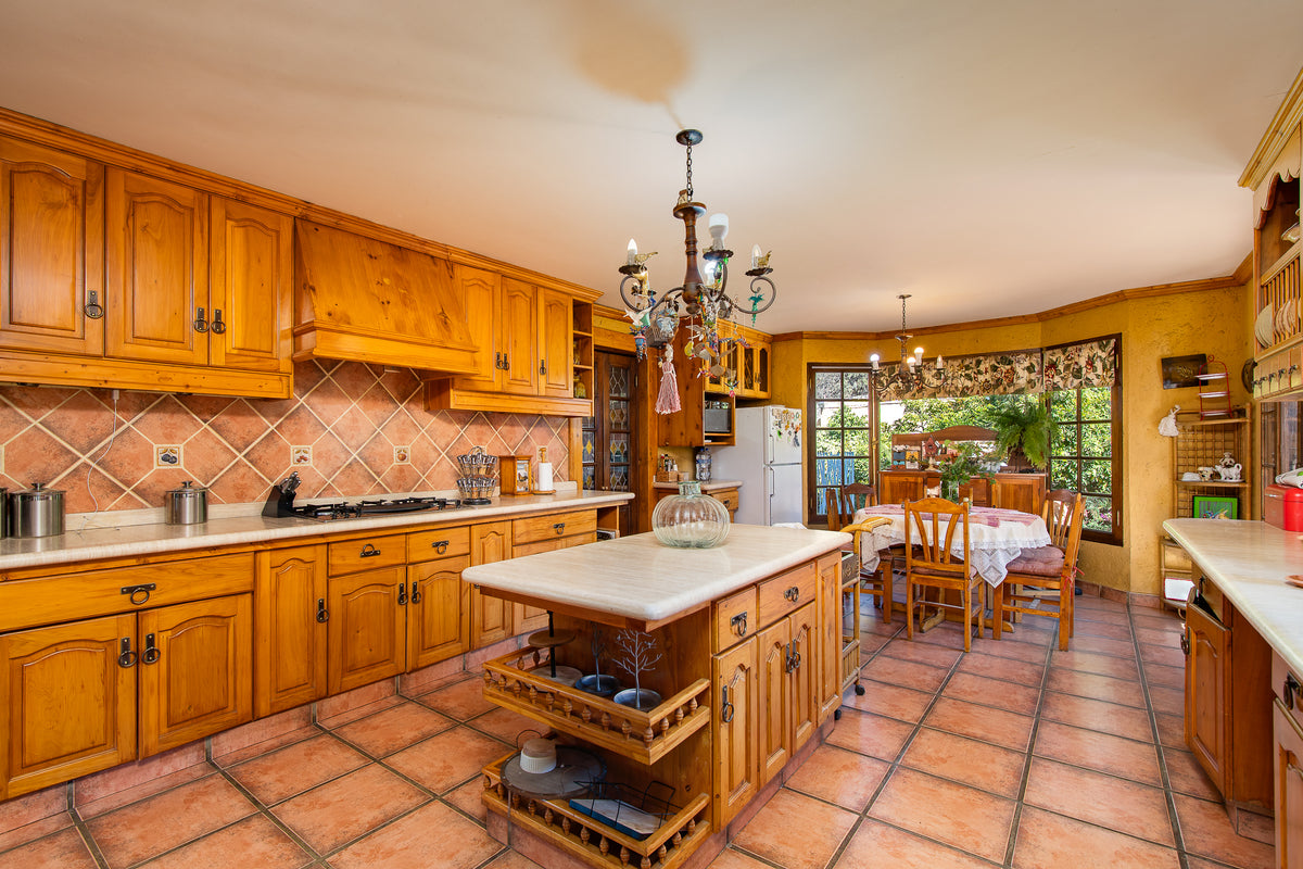 🏡 Hacienda de Lujo en Venta | Exclusividad, Naturaleza y Potencial de Inversión