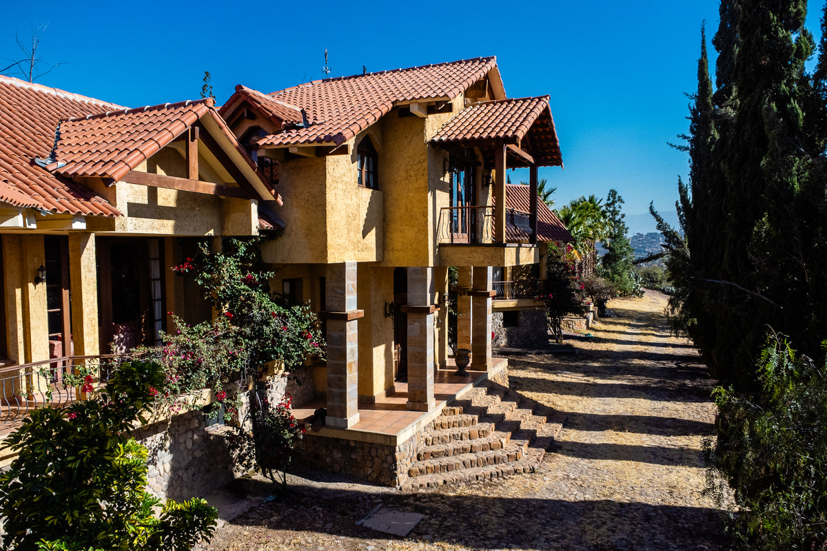 🏡 Hacienda de Lujo en Venta | Exclusividad, Naturaleza y Potencial de Inversión