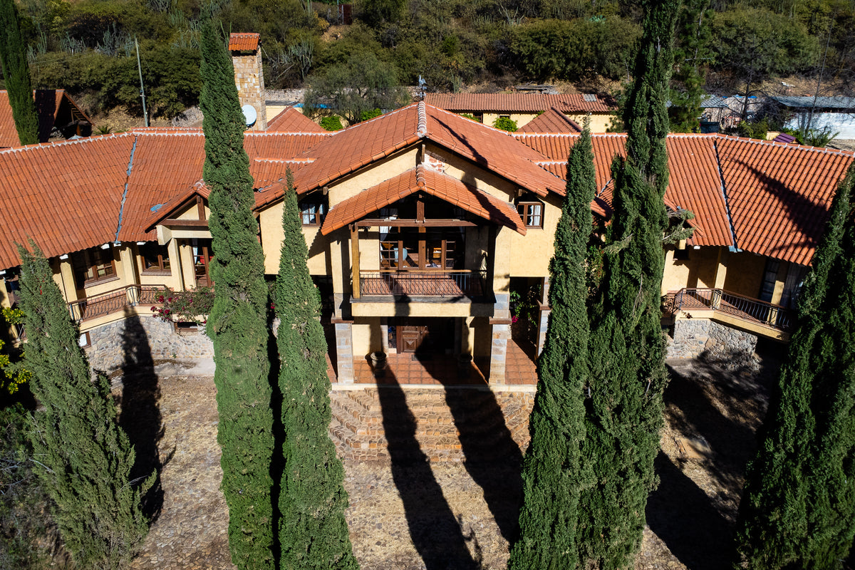 🏡 Hacienda de Lujo en Venta | Exclusividad, Naturaleza y Potencial de Inversión