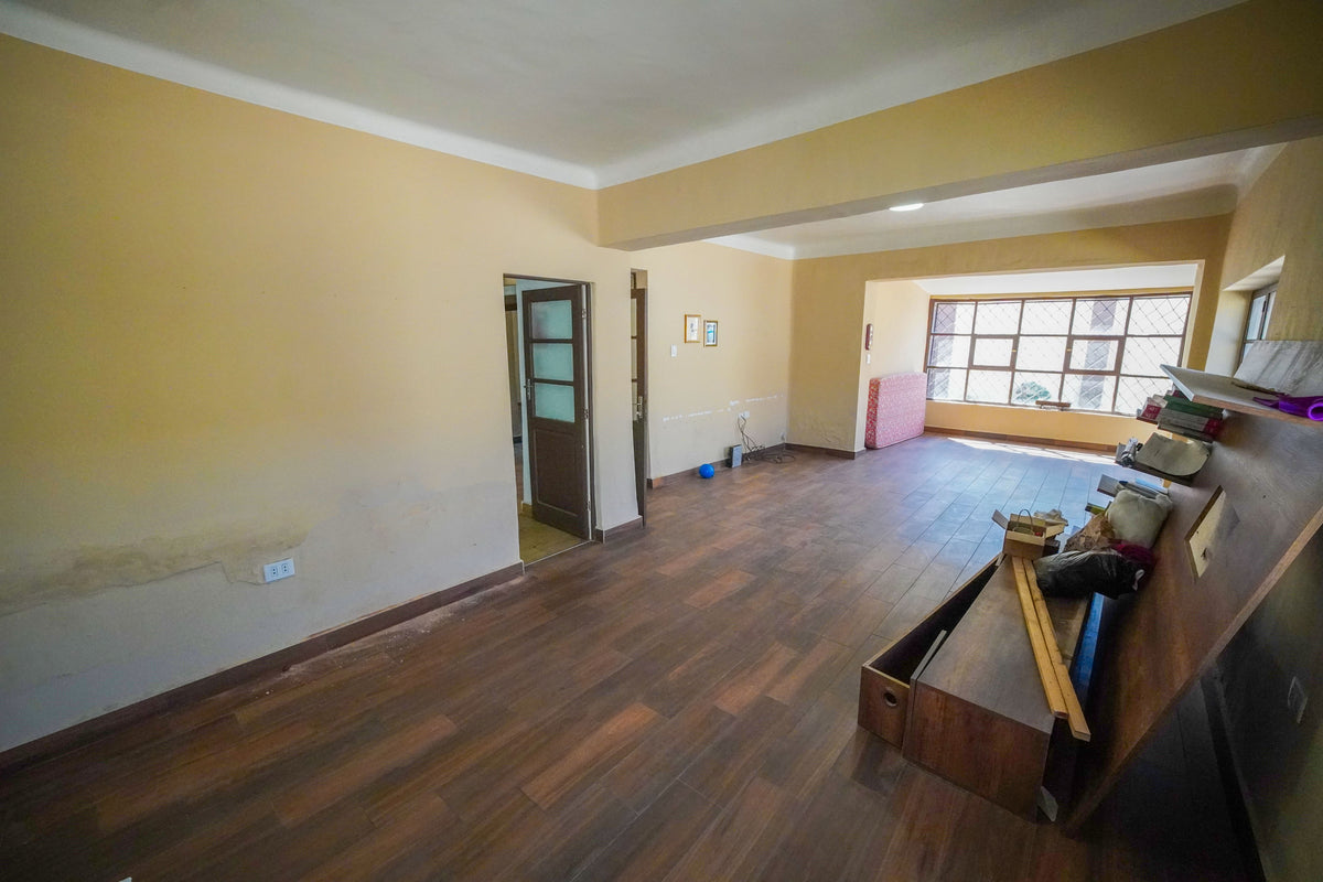CASA EN VENTA EN CALA CALA – Excelente Ubicación a Cuadras del Estadio Félix Capriles
