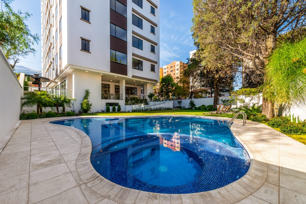 Departamento de Lujo a Estrenar (3 Dormitorios + Parqueo) | Zona Queru Queru Cochabamba