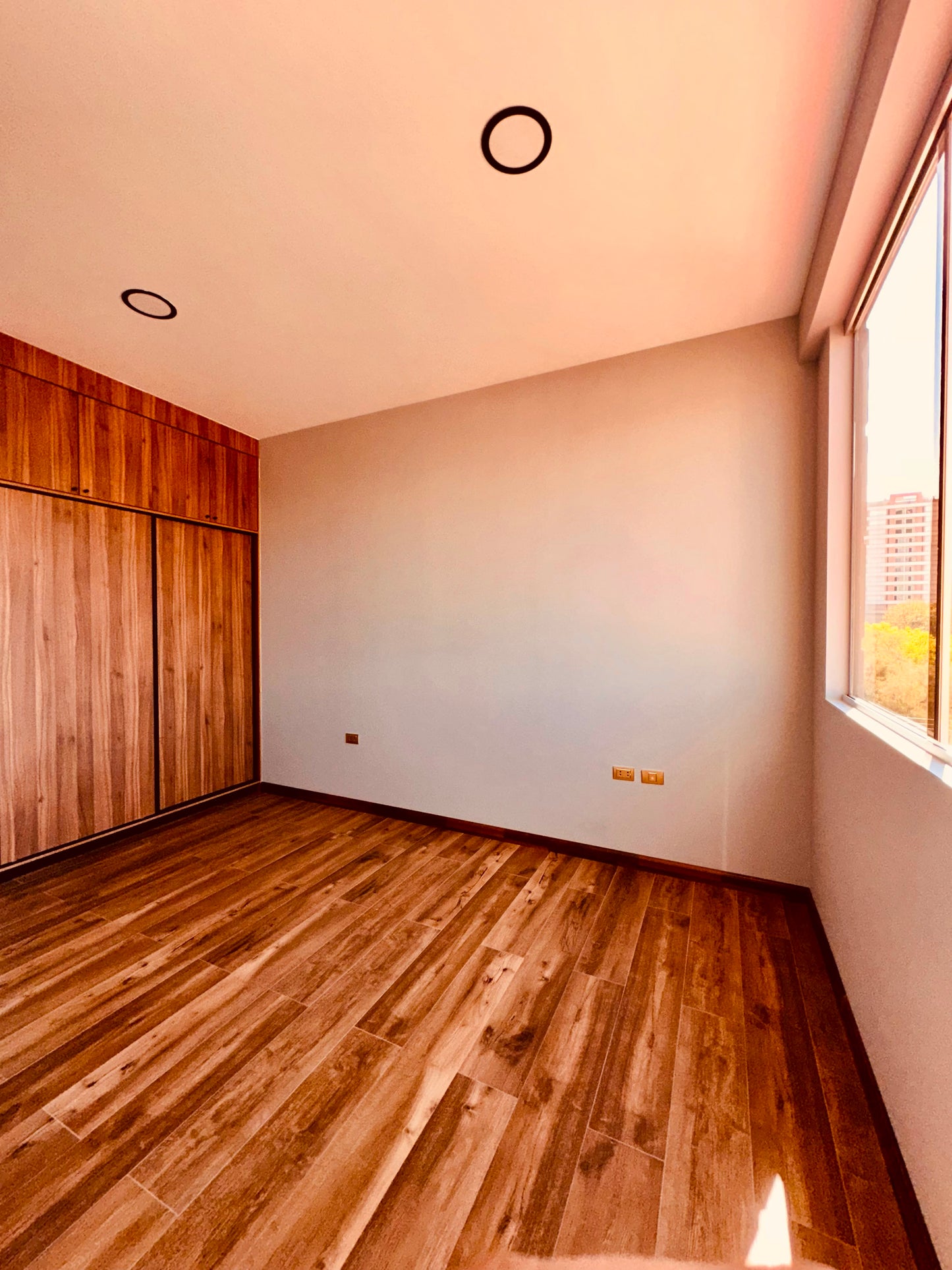 Exclusivo Departamento Familiar de 4 Dormitorios frente al Parque Lincoln | Cala Cala Cochabamba