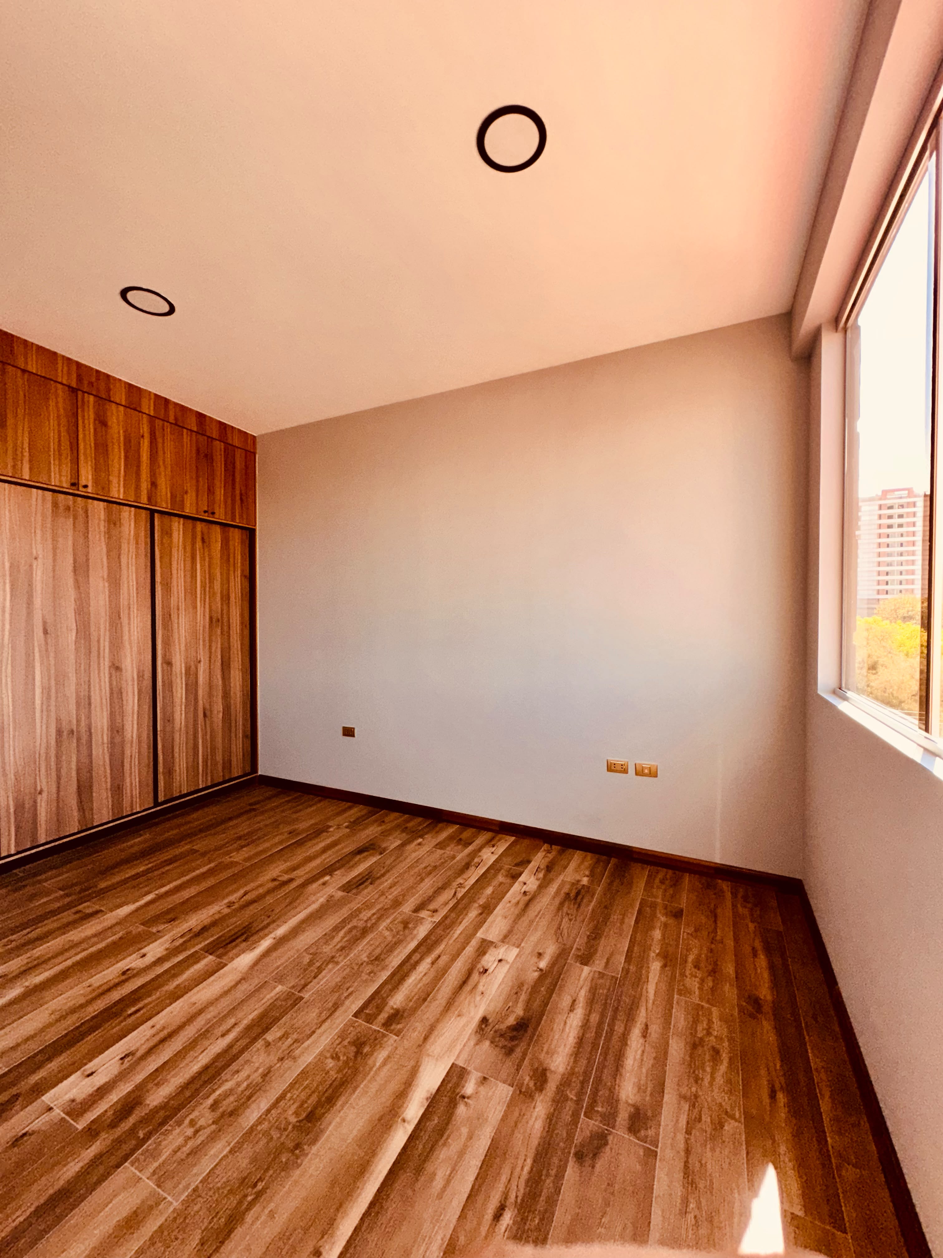 Exclusivo Departamento Familiar de 4 Dormitorios frente al Parque Lincoln | Cala Cala Cochabamba