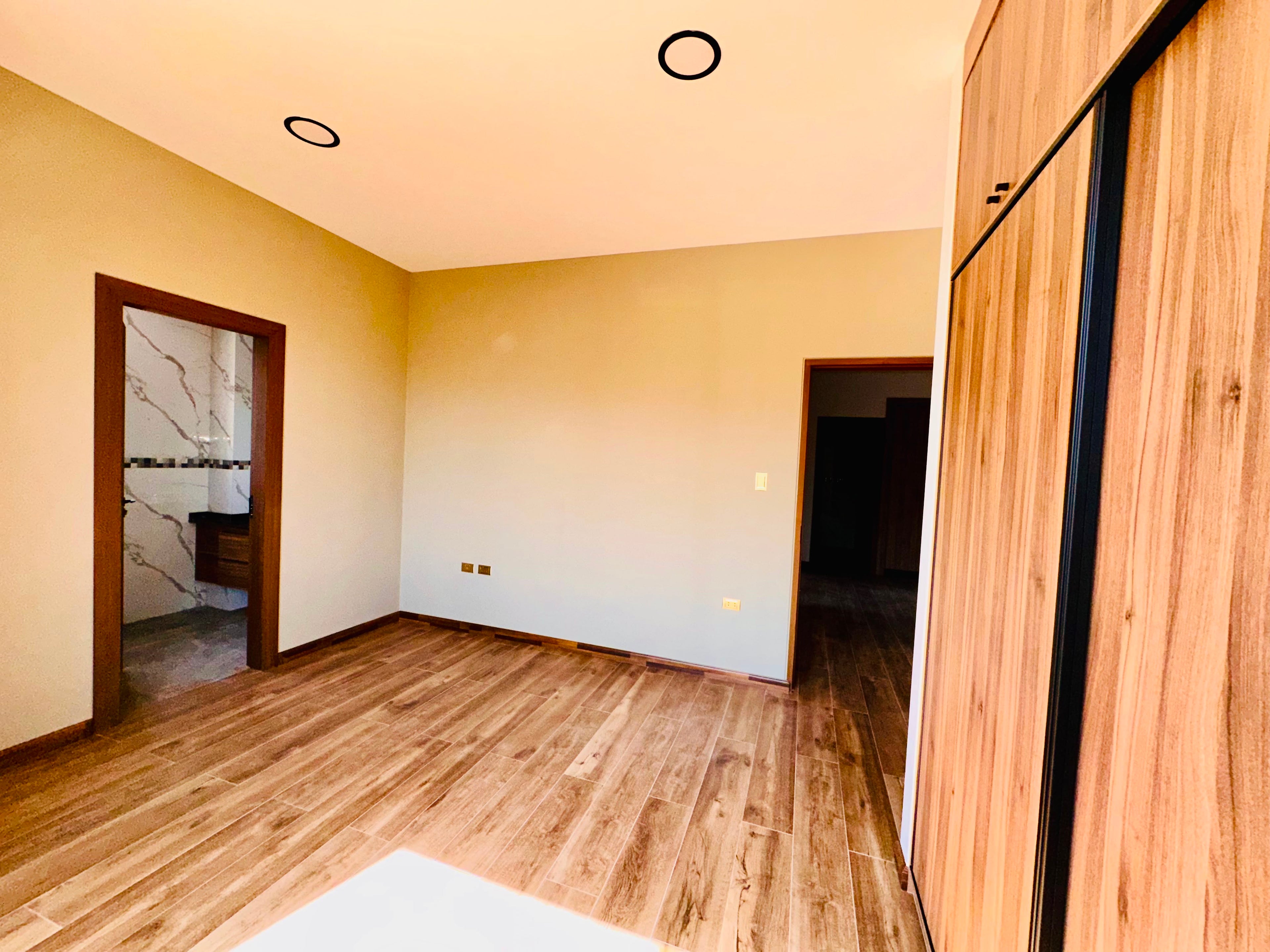 Exclusivo Departamento Familiar de 4 Dormitorios frente al Parque Lincoln | Cala Cala Cochabamba