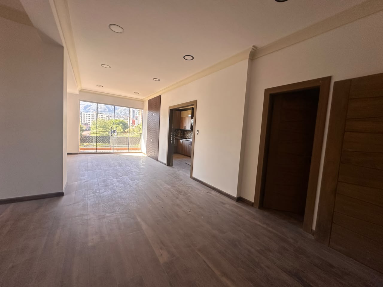 Moderno Departamento de 3 Dormitorios frente al Parque Lincoln | Cala Cala Cochabamba