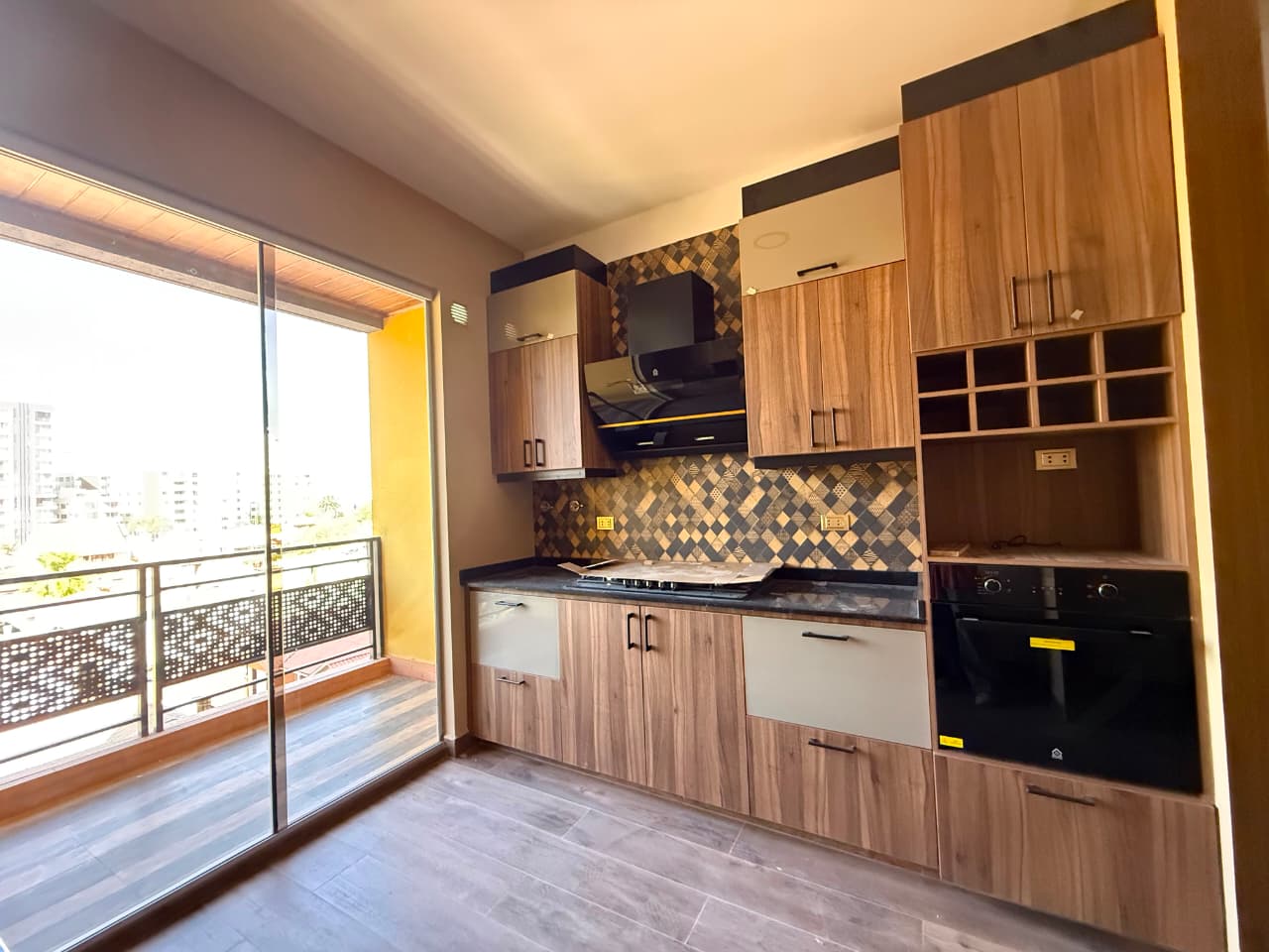 Moderno Departamento de 2 Dormitorios Suites frente al Parque Lincoln | Cala Cala Cochabamba