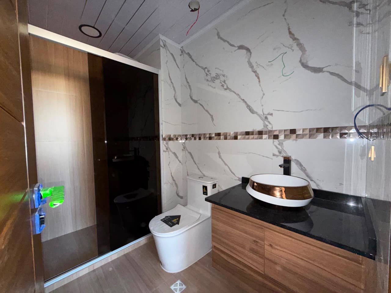 Moderno Departamento de 2 Dormitorios Suites frente al Parque Lincoln | Cala Cala Cochabamba