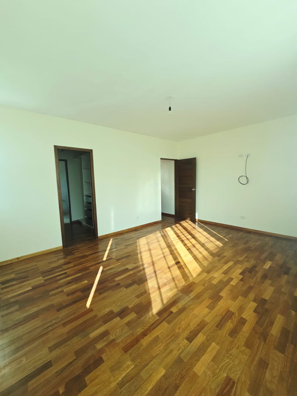 Departamento de 3 Dormitorios en Queru Queru Cochabamba – Av. Melchor Urquidi