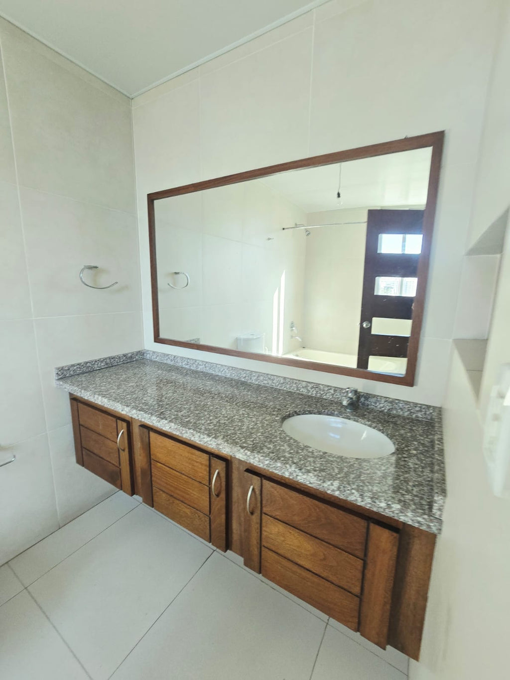 Departamento de 3 Dormitorios en Queru Queru Cochabamba – Av. Melchor Urquidi