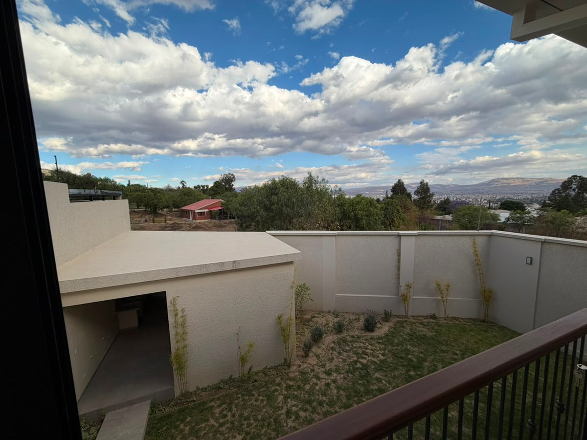 Casa de Lujo 4 Suites con Patio y Parrillero | Ciudad del Niño, Cochabamba (526.51 m²)