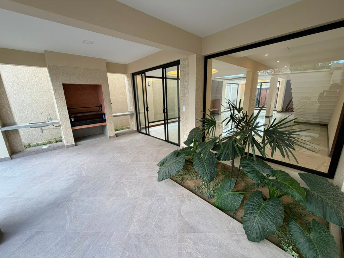 Casa de Lujo 4 Suites con Patio y Parrillero | Ciudad del Niño, Cochabamba (526.51 m²)