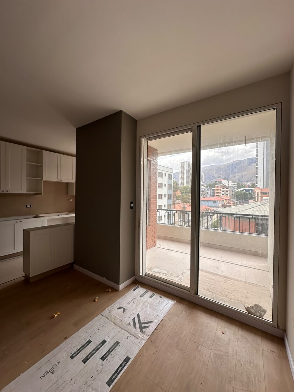 Exclusivo Departamento 3 Dormitorios en Piso 12 con Terraza | Edificio Constance - Cala Cala (122.52 m²)